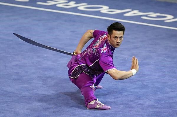 نمایش فرم سلاح سرد