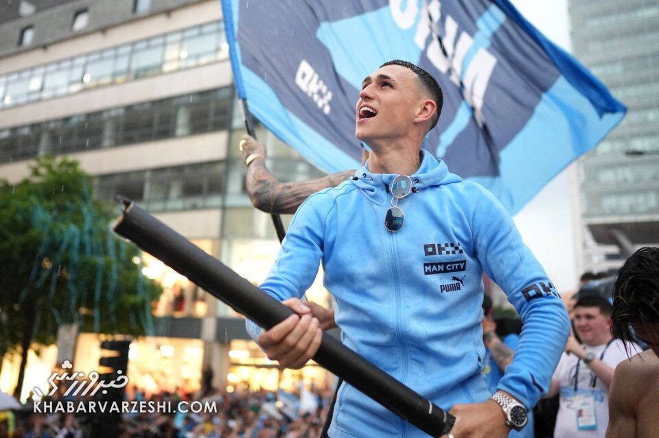 تصاویر ساعتهای خاص بر دستان قهرمانان خاص/ چند میلیون پوند ساعت روی دست آبیها