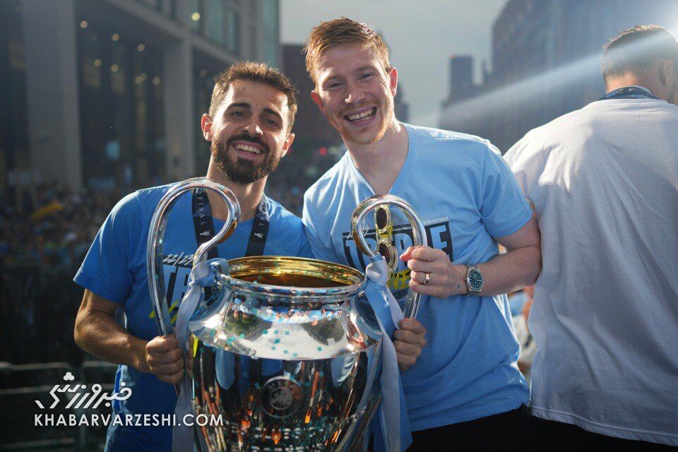 تصاویر ساعتهای خاص بر دستان قهرمانان خاص/ چند میلیون پوند ساعت روی دست آبیها