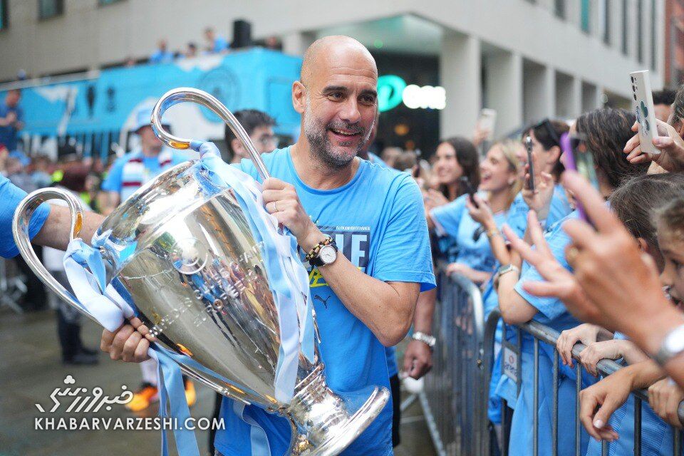 تصاویر ساعتهای خاص بر دستان قهرمانان خاص/ چند میلیون پوند ساعت روی دست آبیها