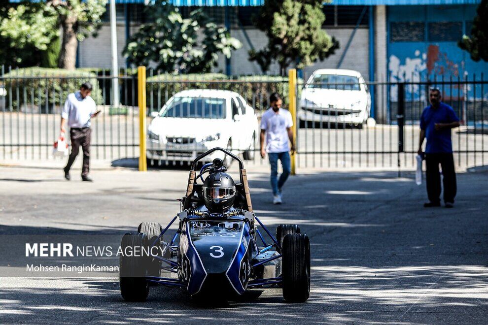 عکس| یک خودرو ایرانی در مسابقه فرمول یک ایتالیا شرکت می‌کند