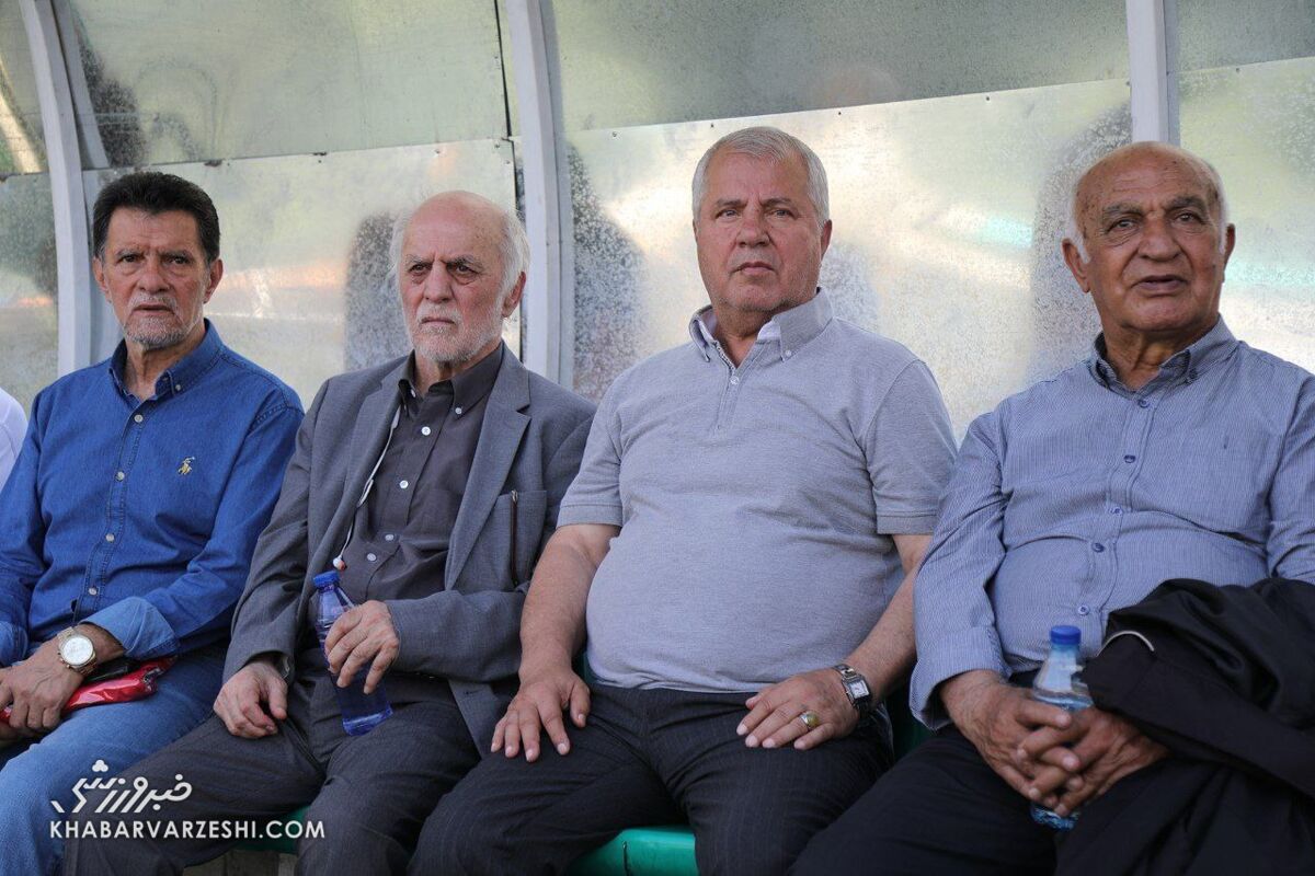 با نظرتنگی سرمربی پرسپولیس را نقد نکنید/ وحید با مشورت مربیان تیمش موفق خواهد شد با نظرتنگی سرمربی پرسپولیس را نقد نکنید/ وحید با مشورت مربیان تیمش موفق خواهد شد