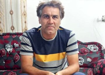 تصویری باورنکردنی از آقای گل فوتبال ایران/ بازنشستگی یک معلم پس از ۳۰ سال خدمت