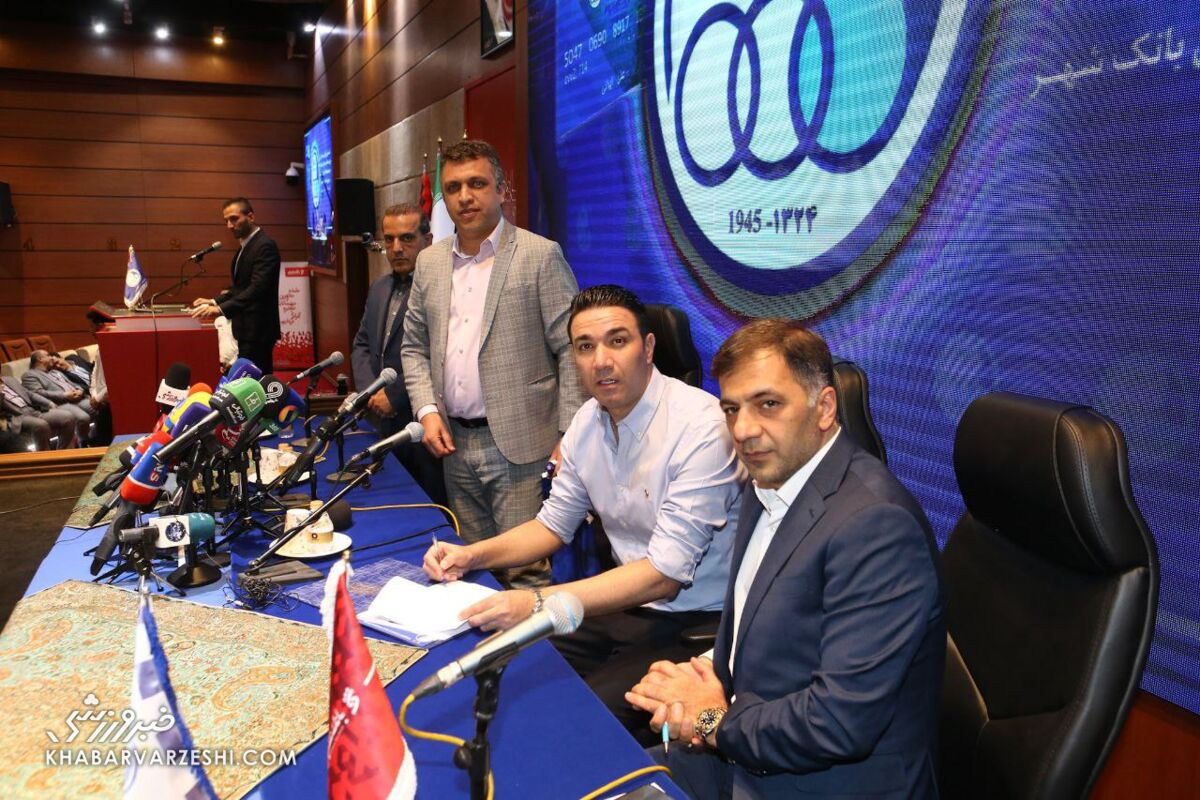 استقلال چقدر به جواد نکونام پول داد؟ استقلال چقدر به جواد نکونام پول داد؟