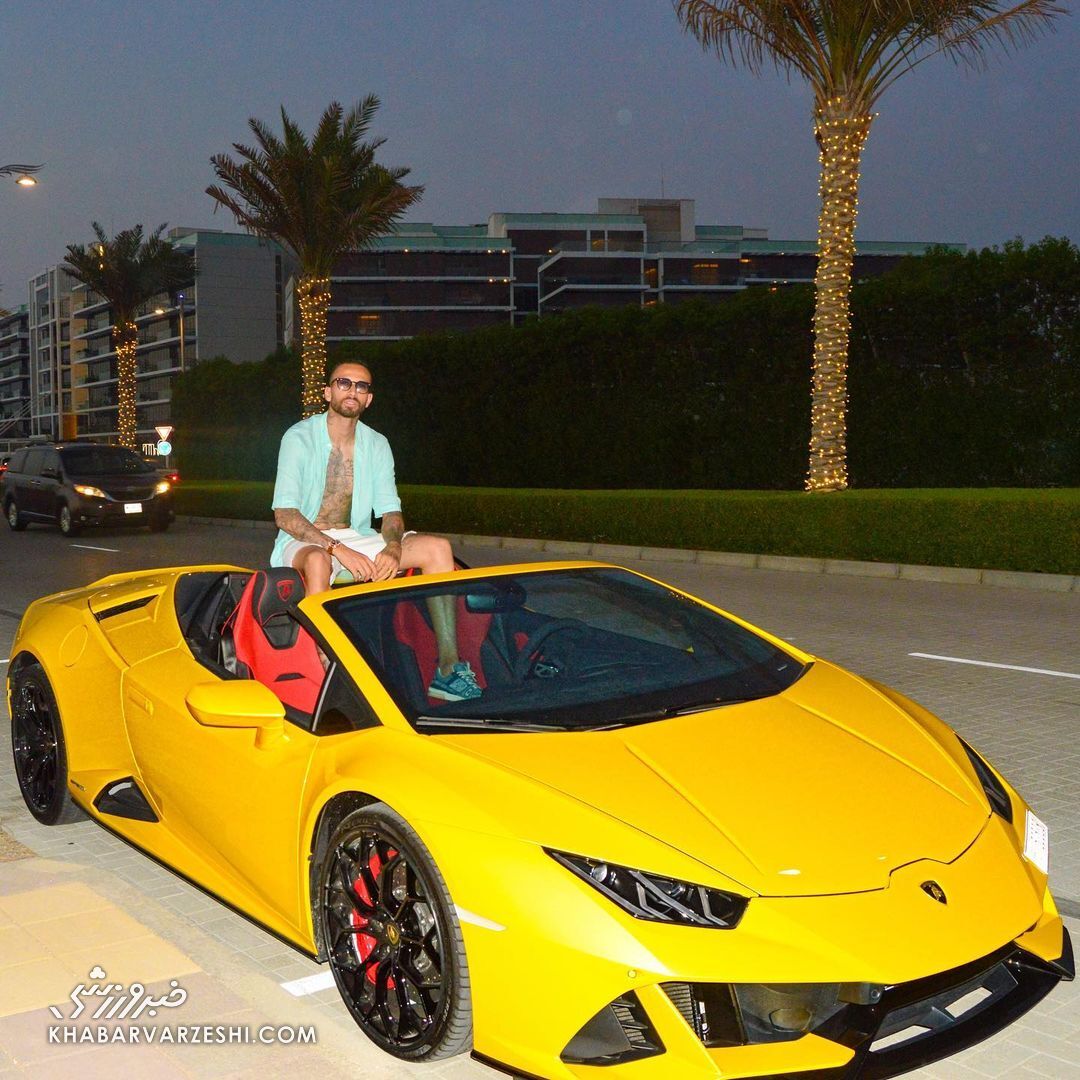 عکس| عشق و حال مهاجم پرسپولیس با لامبورگینی ۱۵ میلیاردی