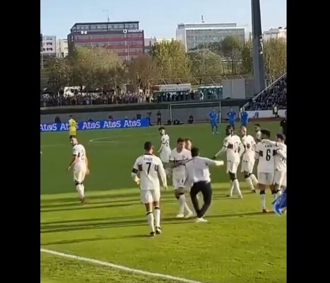 تصاویر| همتیمی رونالدو بادیگارد او شد!/ فریم به فریم با محافظت غیرمنتظره از کریستیانو