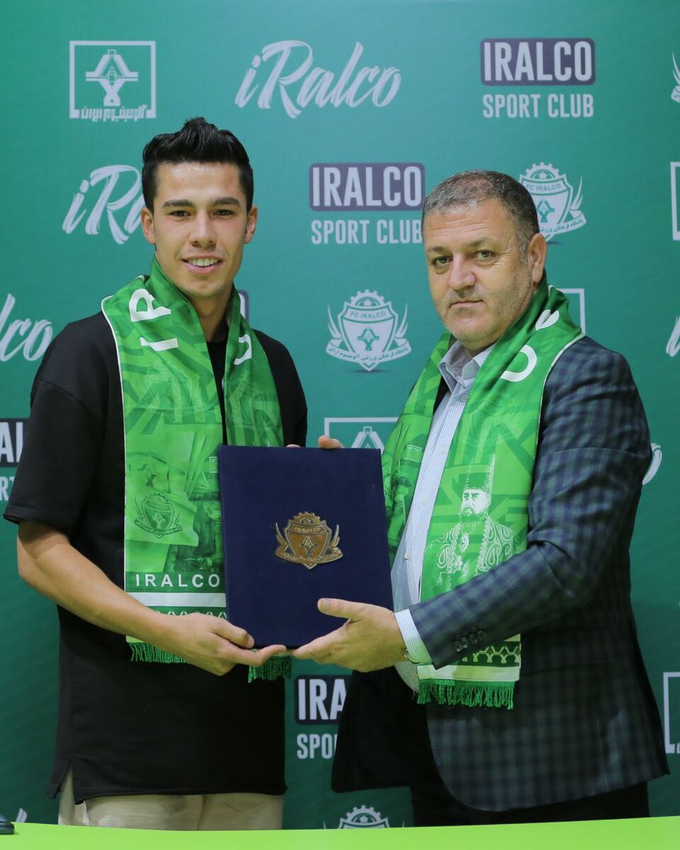 تصاویر| قرارداد مهاجم سابق استقلال و پرسپولیس با تیم لیگ برتری رسماً امضا شد