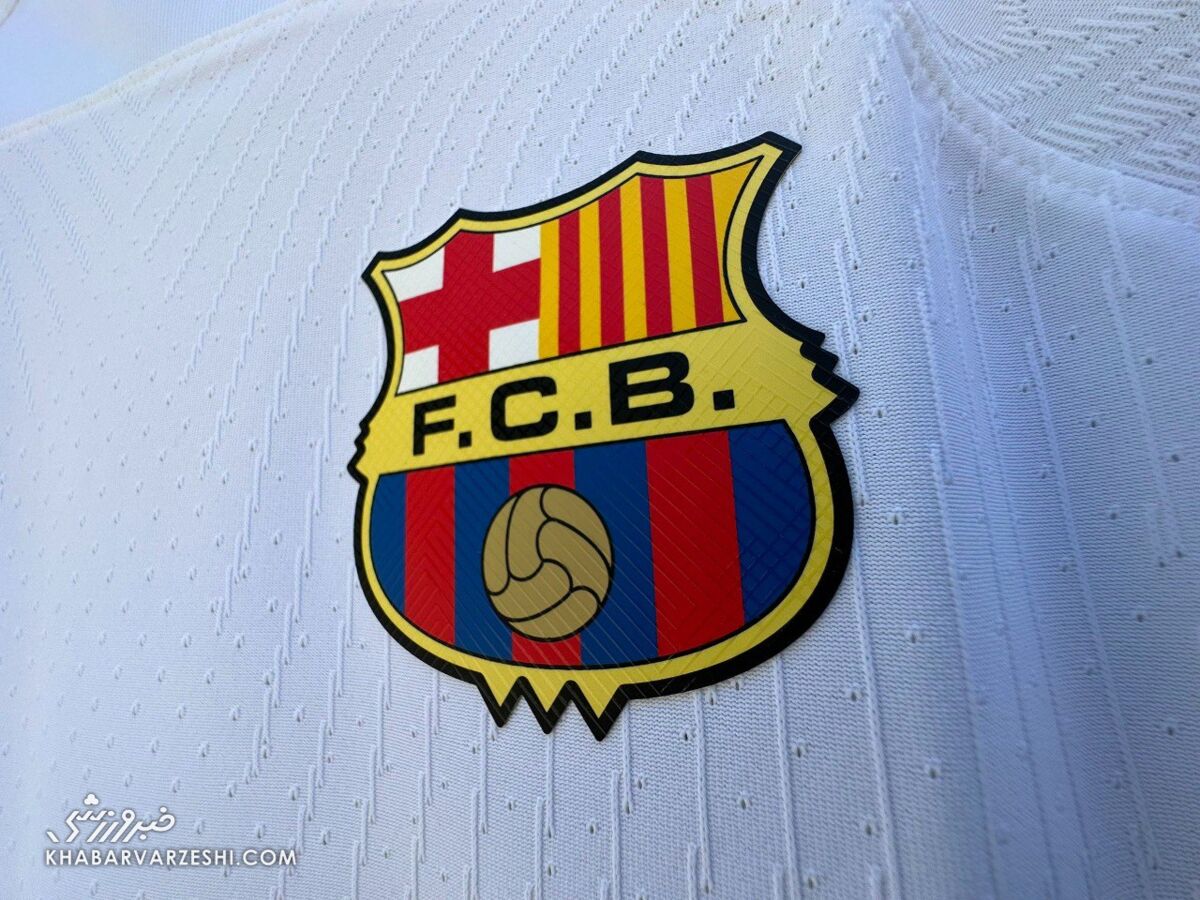 رنگ عجیب لباس سوم بارسلونا برای فصل آینده