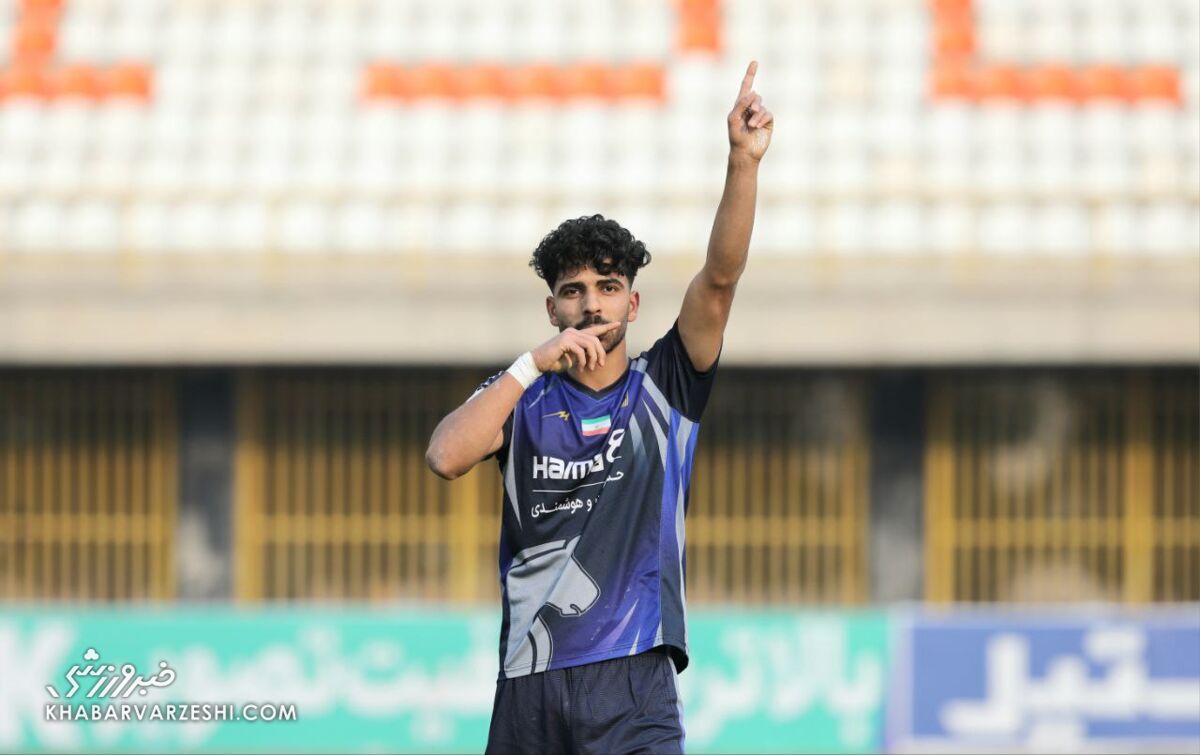 مخالفت مدیران استقلال با یک خرید بو دار/ نه به بازیکن مدنظر موسیمانه! مخالفت مدیران استقلال با یک خرید بو دار/ نه به بازیکن مدنظر موسیمانه!