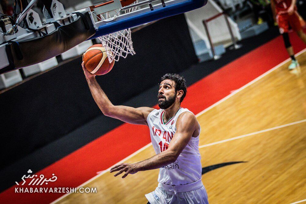 عکس احساسی کاپیتان استقلال در کنار ناصر حجازی عکس احساسی کاپیتان استقلال در کنار ناصر حجازی