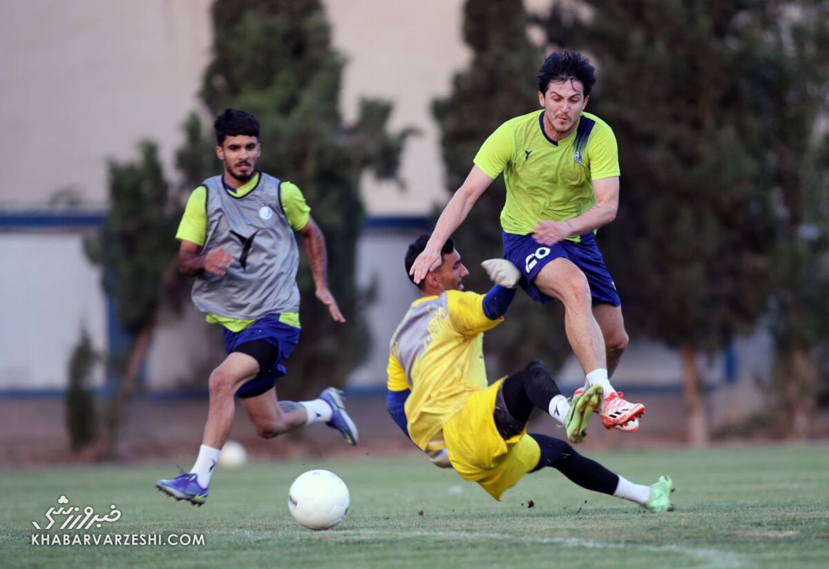اطلاعات محرمانه استقلال دست سردار افتاد! اطلاعات محرمانه استقلال دست سردار افتاد!