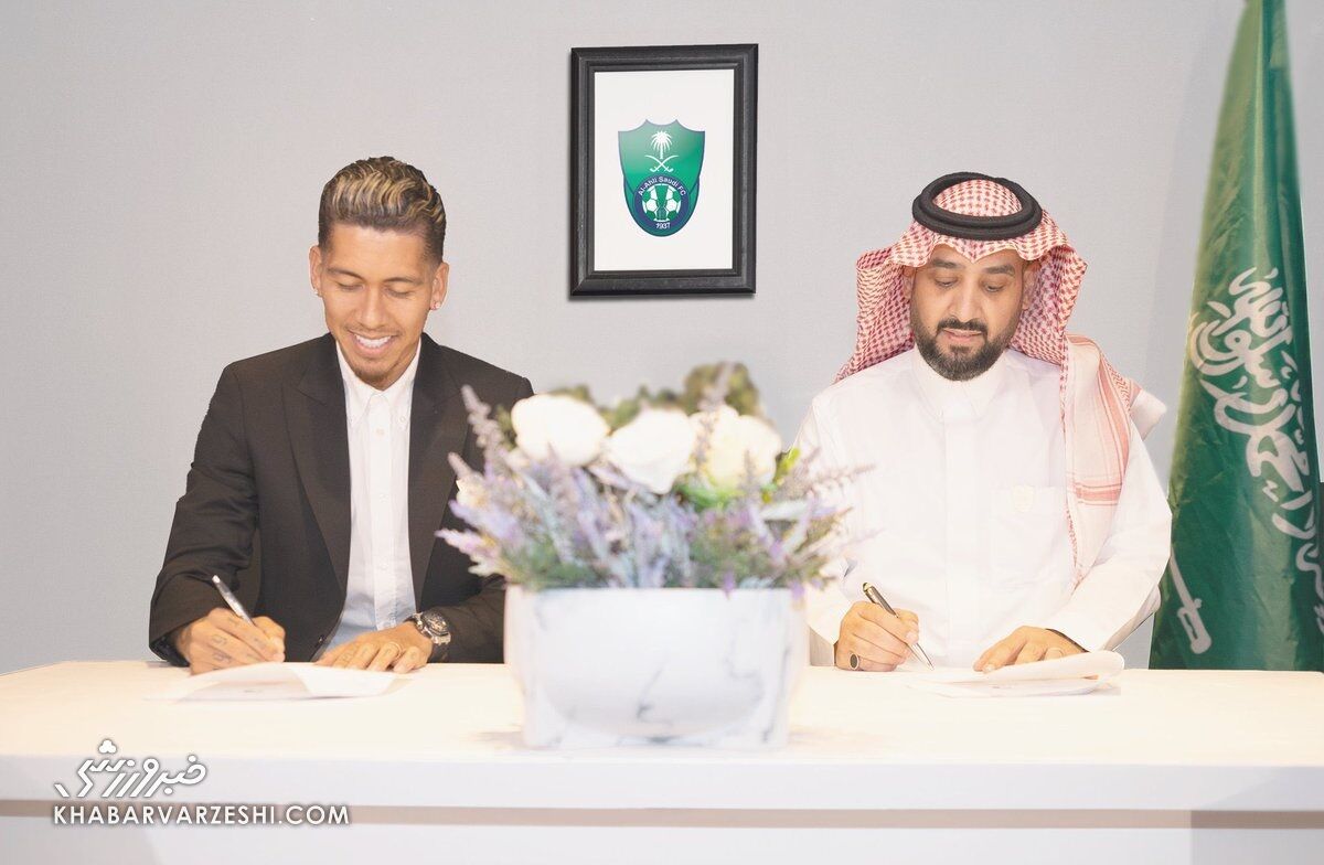 انتقال ستاره قرمزها به عربستان نهایی شد/ همبازی شدن دروازهبان چلسی و مهاجم لیورپول