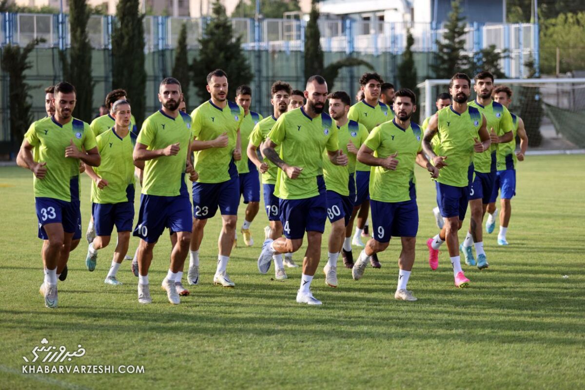 استقلال بچه سرراهی است؛ پرسپولیس فرزند عزیزدُردانه/ بلاتکلیف ترین تیم ایران هستیم/ در مورد بیرانوند به شعور مردم توهین نکنید/ یحیی اخم می کند کارش راه می افتد!