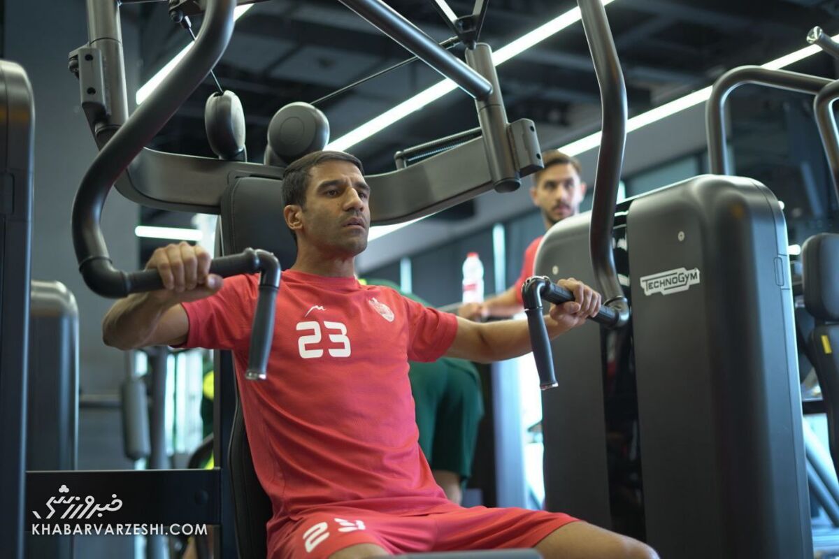 عکس| هافبک پرسپولیس، اینستاگرام استقلال و سپاهان را فالو می‌کند!