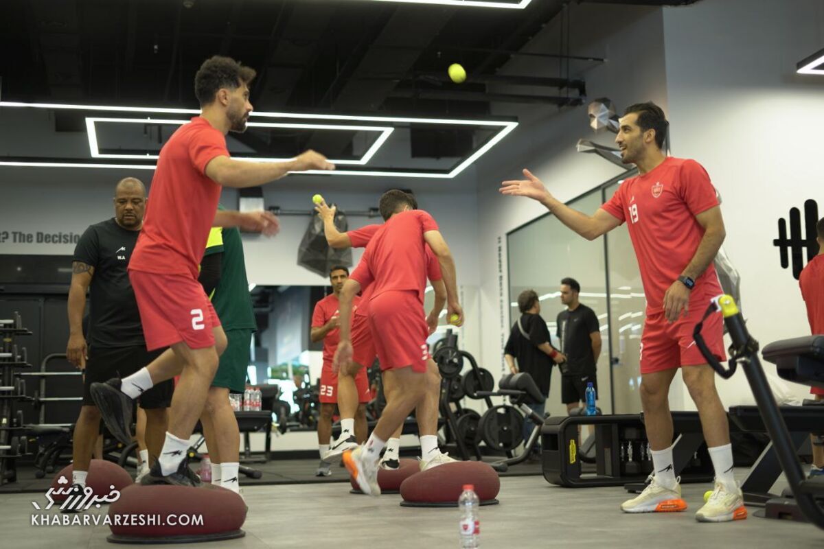 برگزاری تمرین صبح جمعه پرسپولیس/ سرخها به سالن رفتند