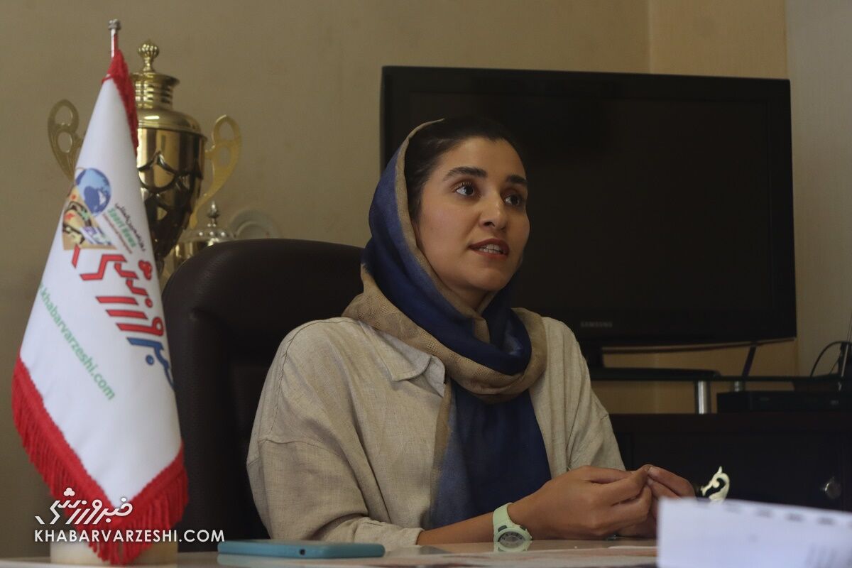 زهرا لطفآبادی