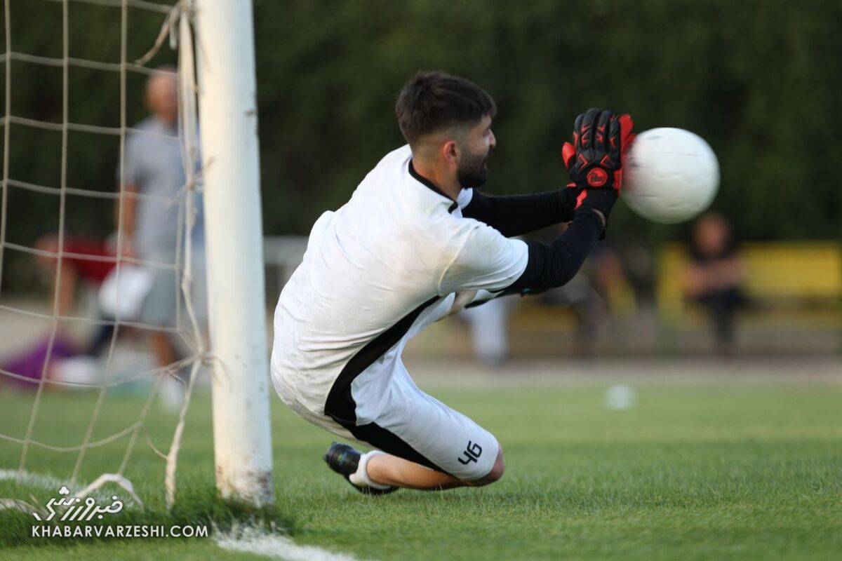 صدای بمب های ضعیف نقل و انتقالات در استقلال بعد از جنجال شبانه!/ هایجک مهم از پرسپولیس؛ یک دروازهبان می آید/ مدافعی که تمایلی به بازگشت ندارد