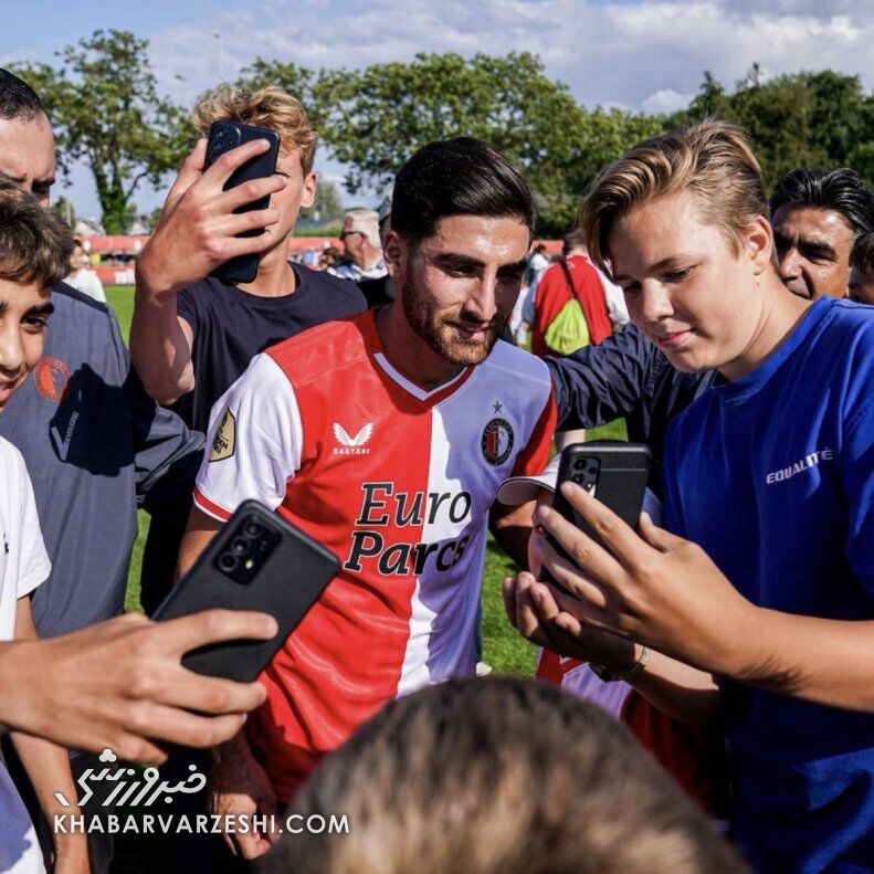 عکس| استقبال چشمگیر از ستاره ایران/ جهانبخش محبوبترین بازیکن فاینورد