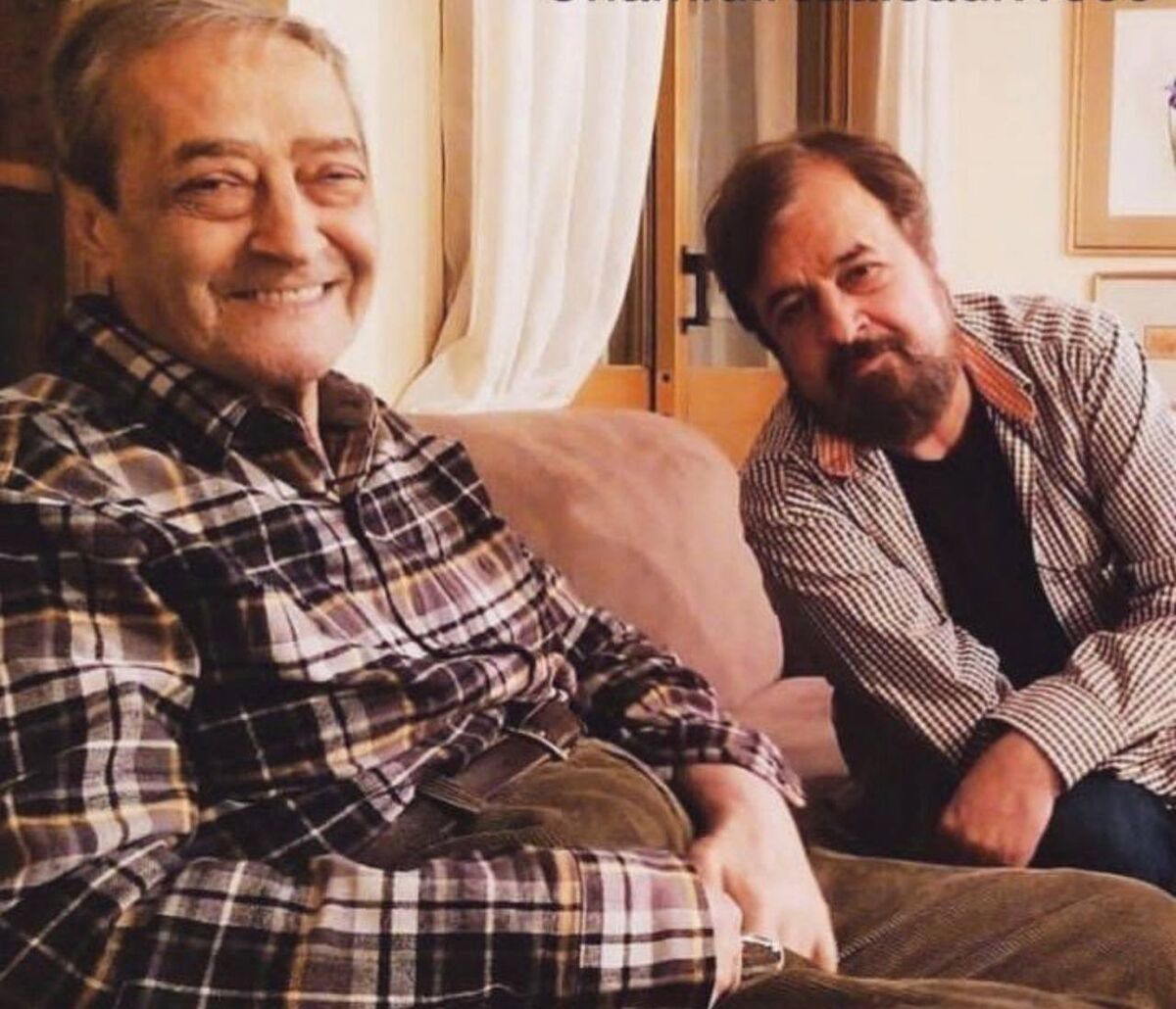 تصویری از دو چهره فقید ادبیات ایران/ حمیدرضا صدر در کنار شاعر مورد علاقه‌اش
