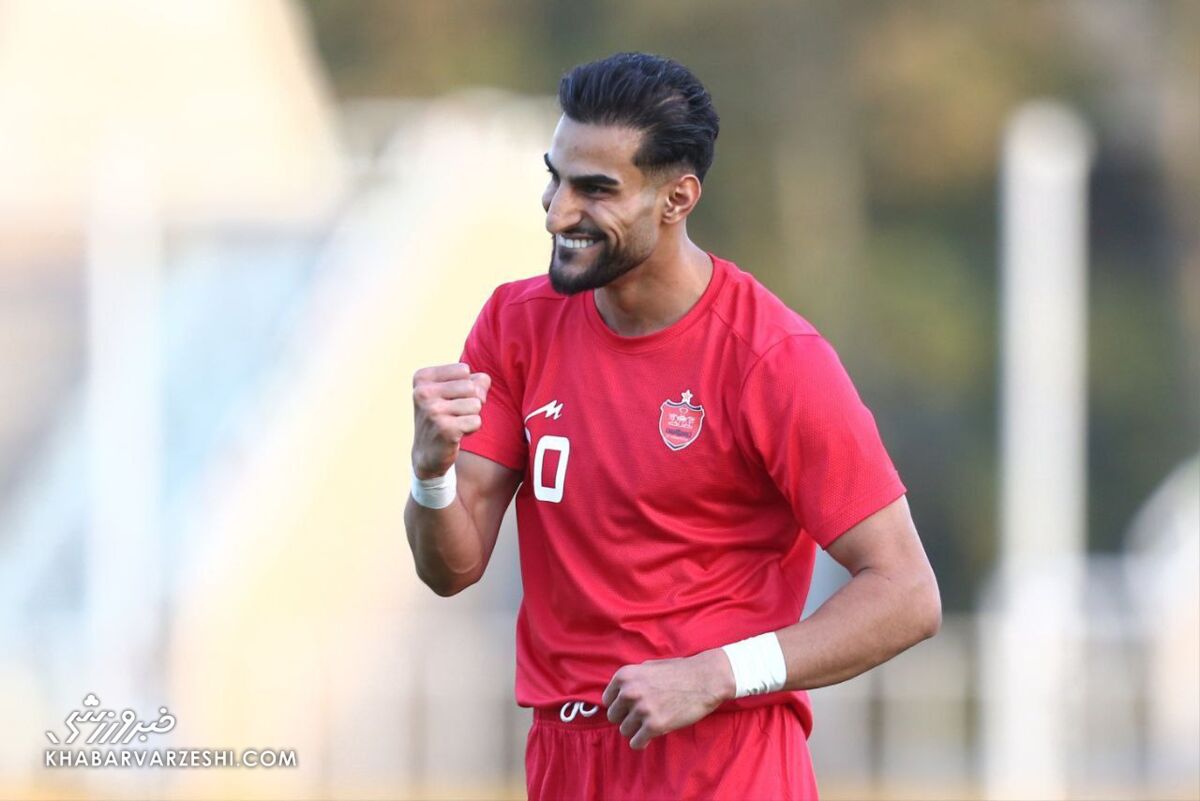 عکس| عیسی آلکثیر، دوباره در پرسپولیس!