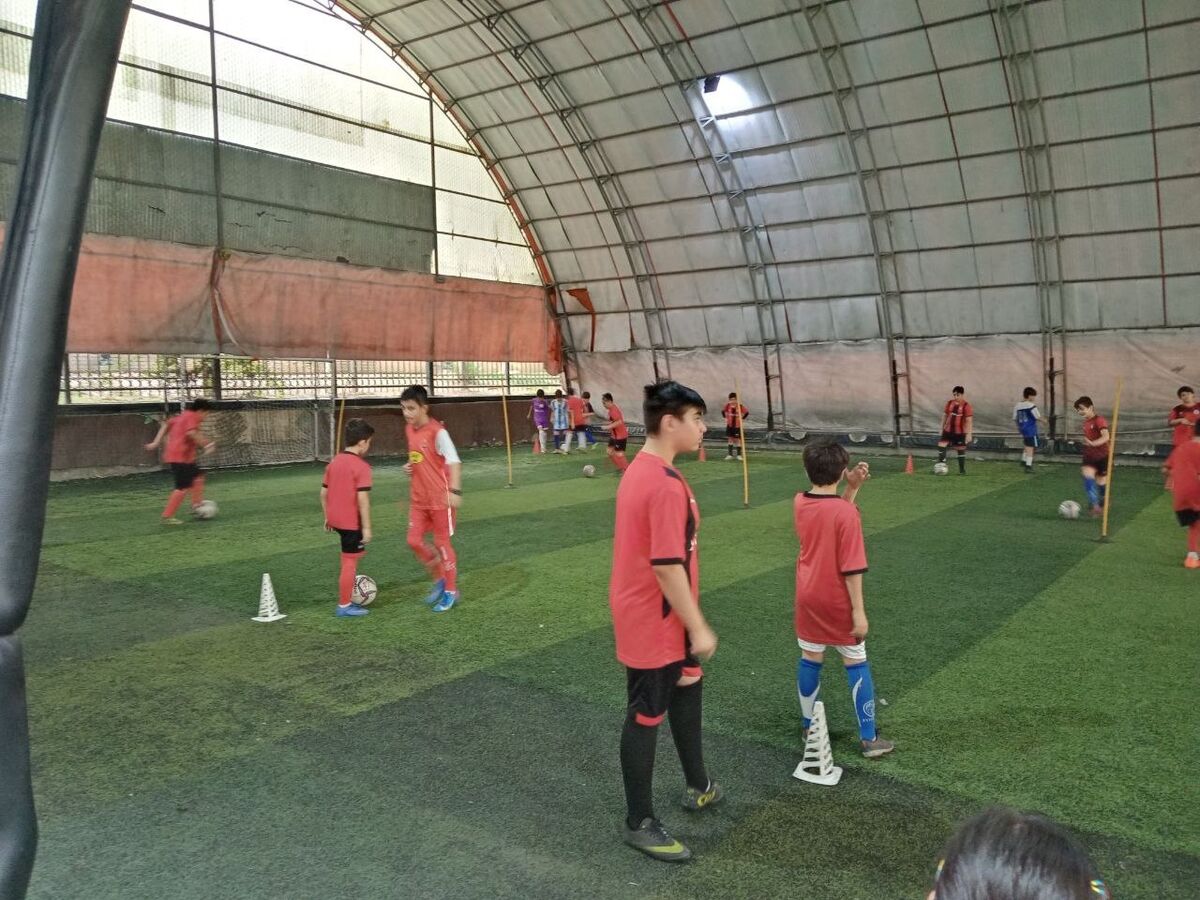 کلوب| دلتنگی برای کوچه و توپ پلاستیکی یا مدرسه فوتبال و علم روز؟