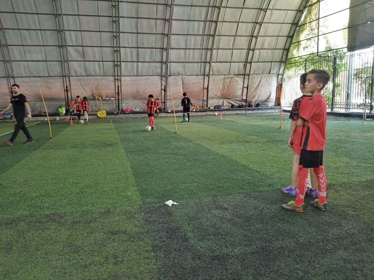 کلوب| دلتنگی برای کوچه و توپ پلاستیکی یا مدرسه فوتبال و علم روز؟