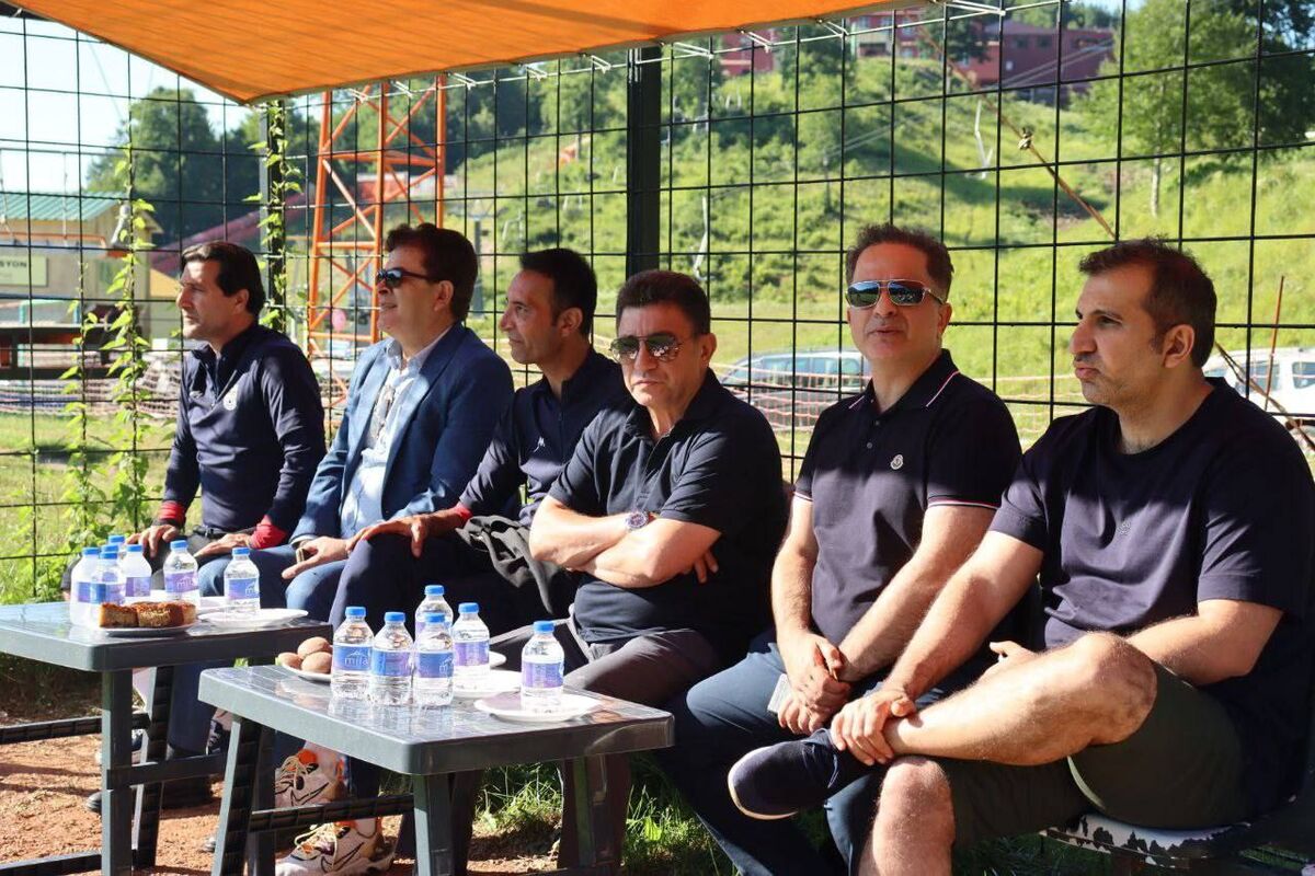 عکس| قلعه نویی به یک مربی استقلالی در استانبول پیوست!