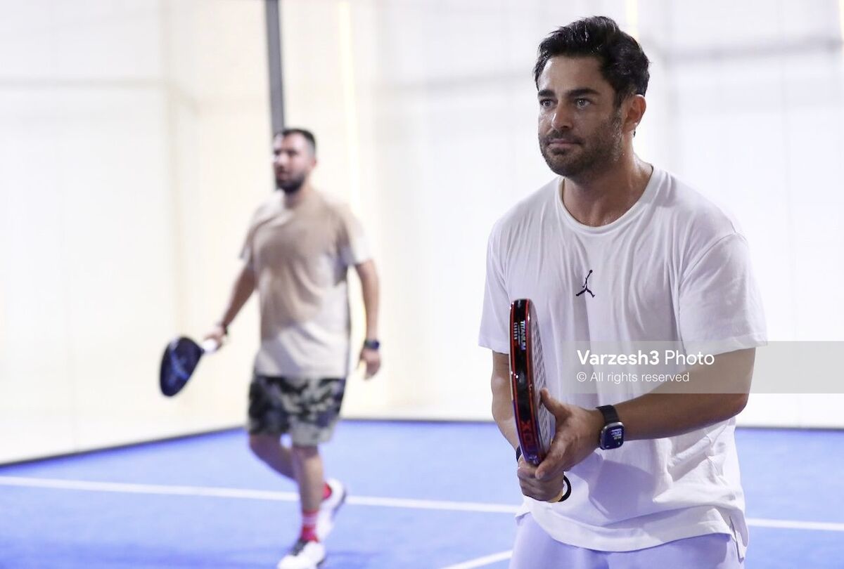 عکس| محمدرضا گلزار راکت به دست شد/ رقابت نفسگیر آقای سوپراستار در دبی