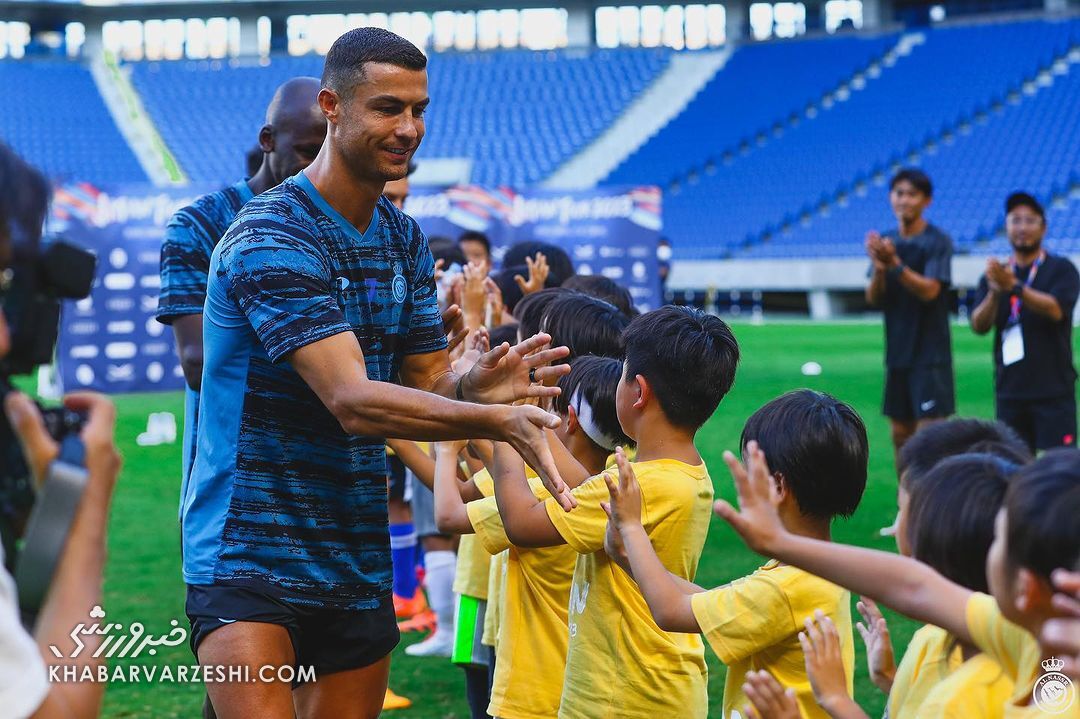 تصاویر| رونالدو با النصر به دوران کودکی بازگشت/ بچههای ژاپنی رقیب CR7 شدند!