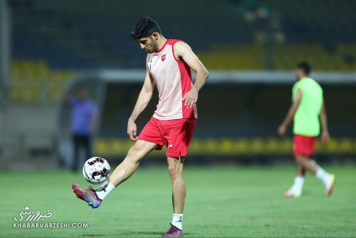 عکس| توپهای جدید لیگ برتر به تمرین پرسپولیس رسید