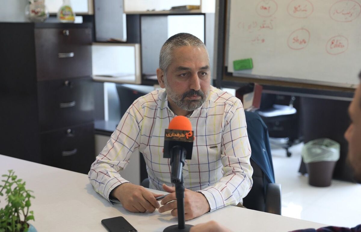 حمله معاون ارتباطات استقلال به اطرافیان جواد نکونام: اگر دوستان خودشان را جمع نکنند فایل صوتی را منتشر میکنم/ او گفت اورونوف بیاید نیمکتنشین میشود! حمله معاون ارتباطات استقلال به اطرافیان جواد نکونام: اگر دوستان خودشان را جمع نکنند فایل صوتی را منتشر میکنم/ او گفت اورونوف بیاید نیمکتنشین میشود!