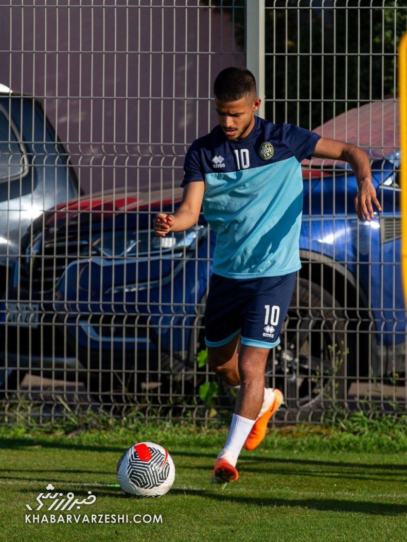 عکس| تصویری غم انگیز برای استقلالیها/ قایدی و مجیدی در امارات به هم رسیدند