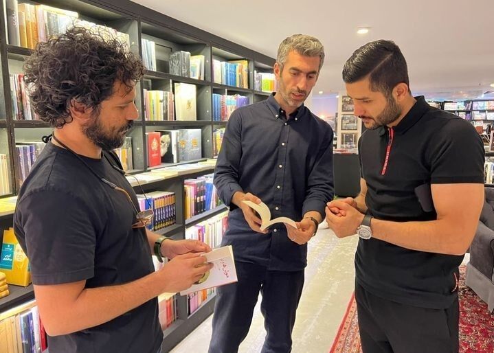 عکس| بلاتکلیفترین بازیکن استقلال به دیدار مجتبی جباری رفت