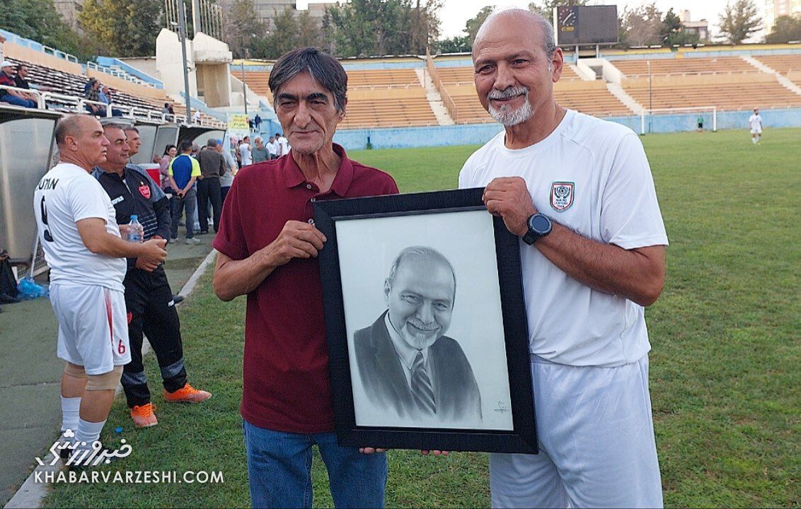 مهدی تاج و قلعهنویی باید باهم استعفا دهند/ نبی به جز آب خوردن روی نیمکت چه کاری کرد؟/ آقایان جام ملتها را با لیگ برتر اشتباه گرفتند! مهدی تاج و قلعهنویی باید باهم استعفا دهند/ نبی به جز آب خوردن روی نیمکت چه کاری کرد؟/ آقایان جام ملتها را با لیگ برتر اشتباه گرفتند!