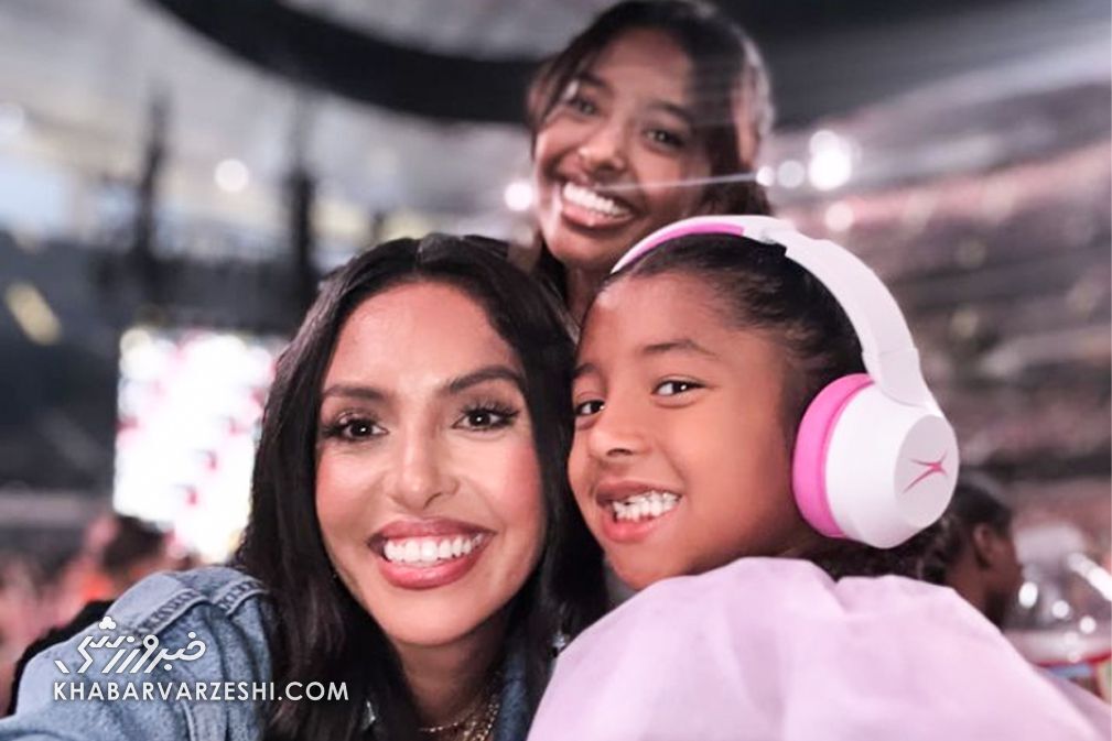 عکس| اتفاقی جالب و احساسی در کنسرت تیلور سوئیفت عکس| اتفاقی جالب و احساسی در کنسرت تیلور سوئیفت