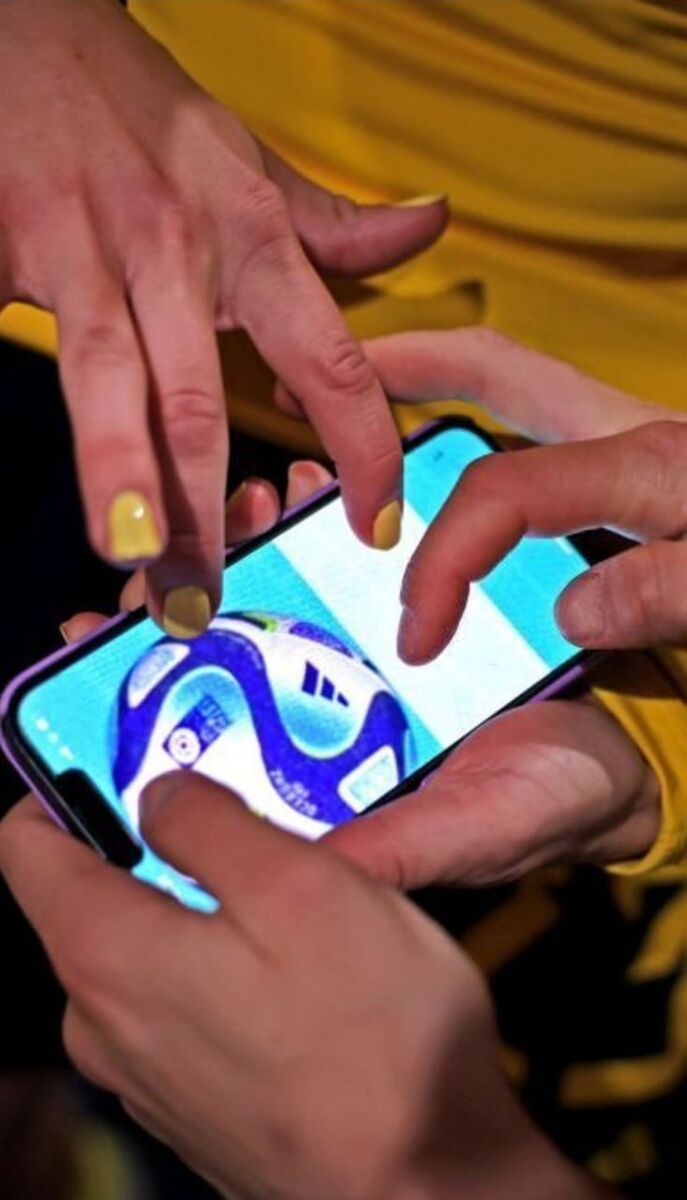 تصاویر| سرمستی دختران سوئدی در رختکن/ نفسگیرترین صحنه جام جهانی زنان سوژه خنده شد!