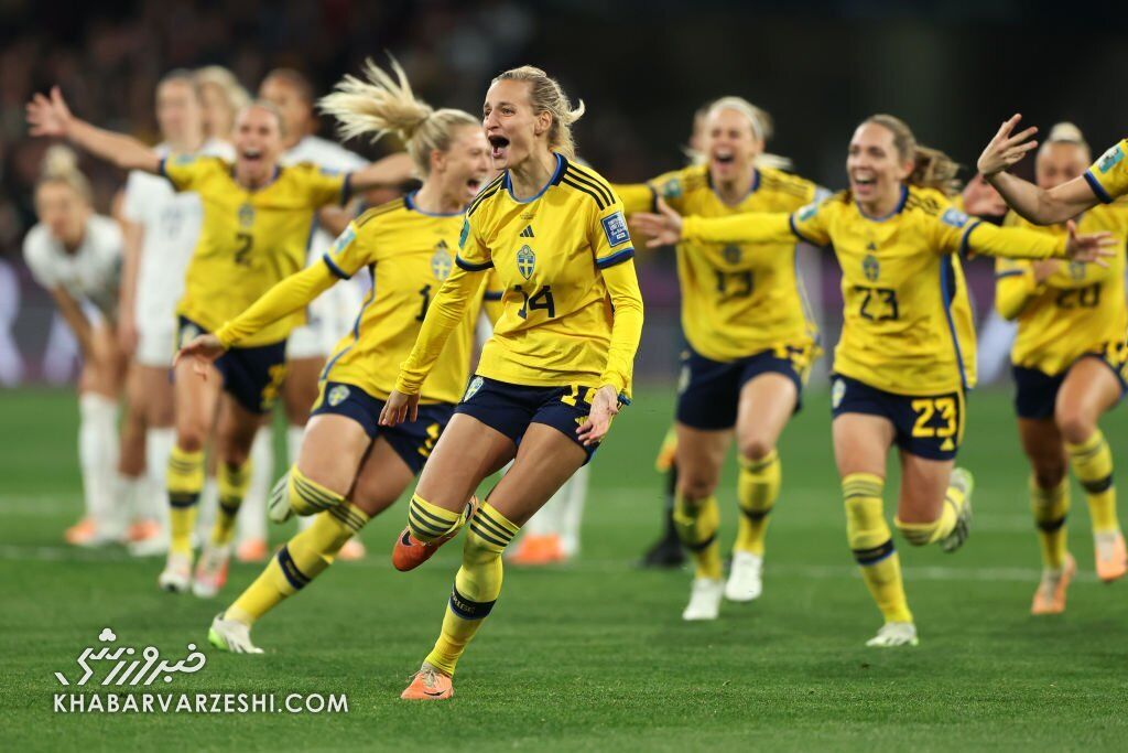 تصاویر| سرمستی دختران سوئدی در رختکن/ نفس‌گیرترین صحنه‌ جام جهانی زنان سوژه خنده شد!