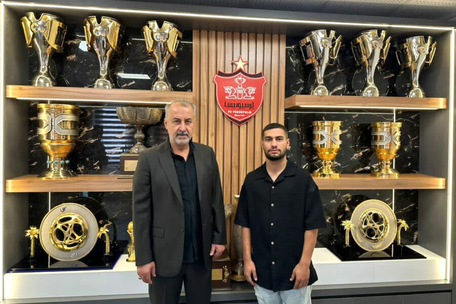 عکس| کشف جدید یحیی رسماً در پرسپولیس/ امضای قرارداد سه ساله با گزینه گلمحمدی