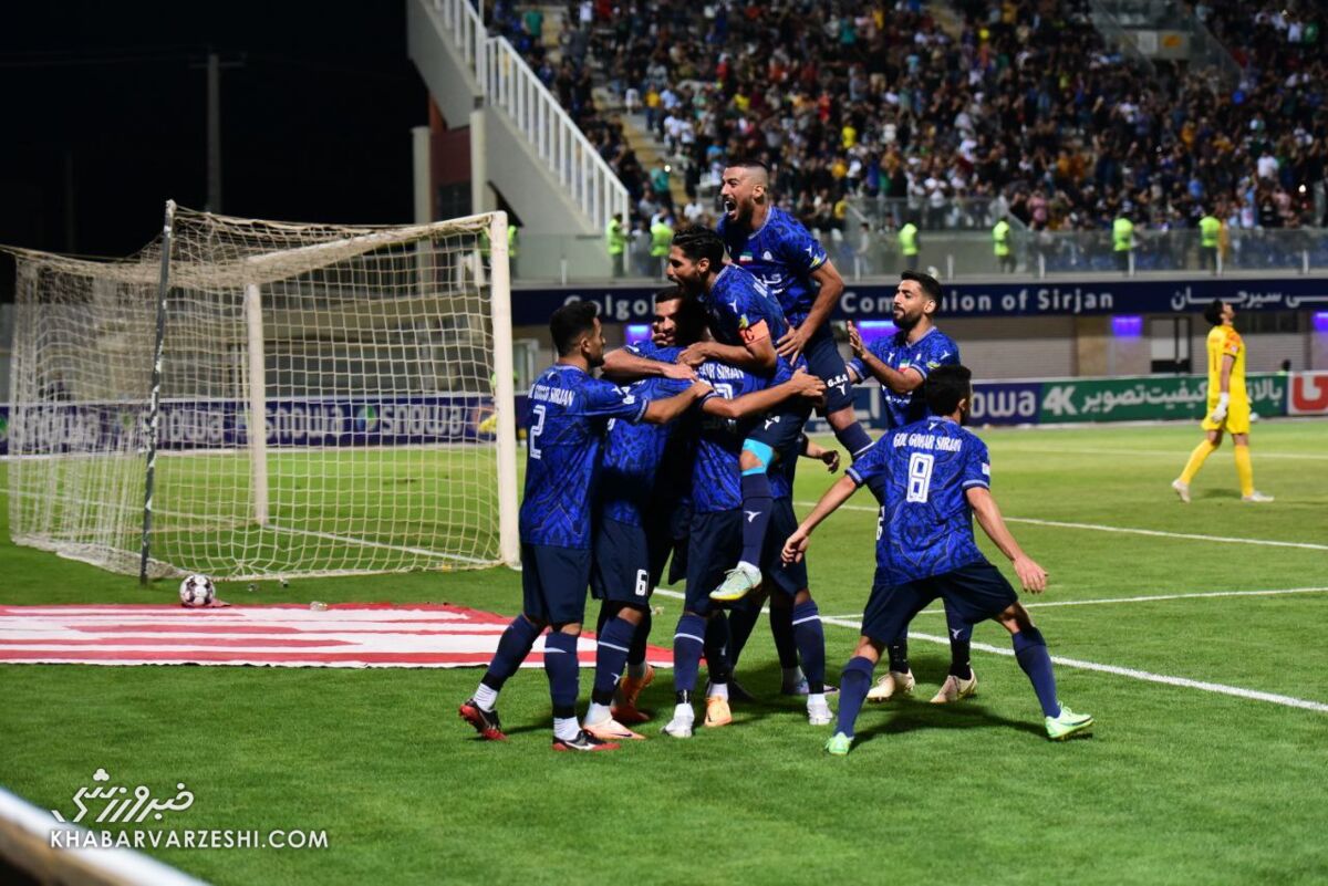 اوزونیدیس: نباید از پرسپولیس بترسیم/ امیدوارم همه شما فردا به اشتباه خودتان پی ببرید!