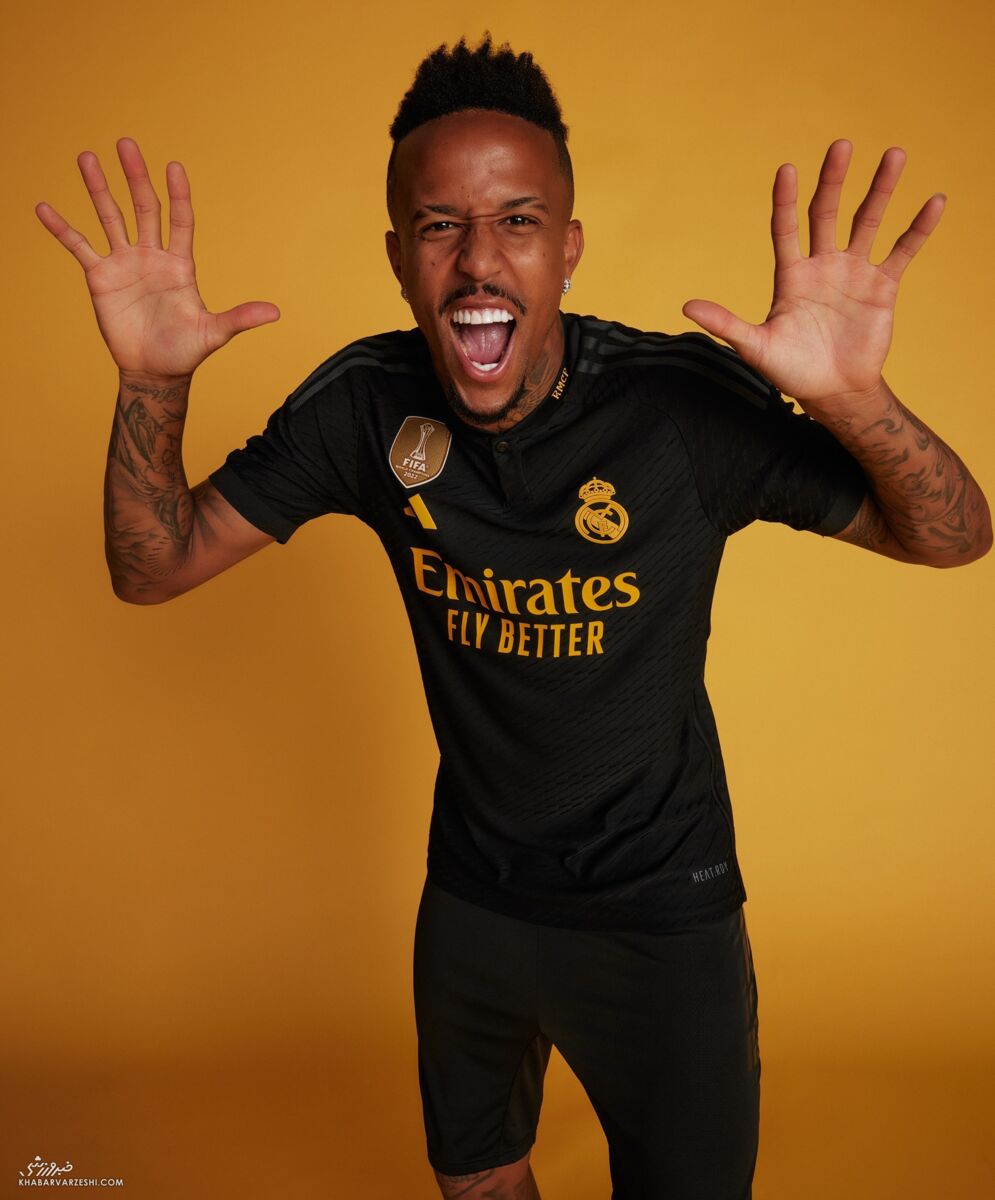 عکس| رونمایی رسمی از لباس سوم رئال مادرید/ کهکشانیها سیاه پوش شدند