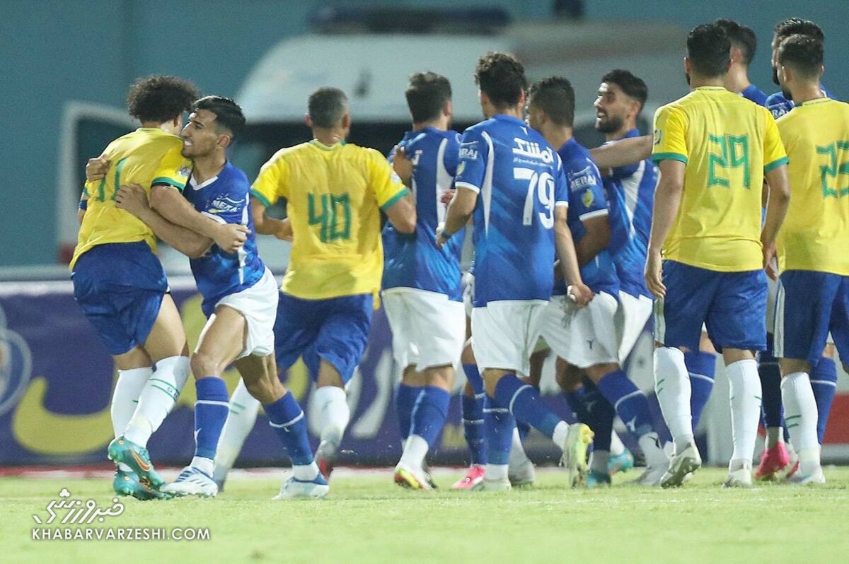 از مورایسِ سپاهان بترسید!/ آژیر قرمز برای خوزستانی ها؛ هشدار به قوی سپید/ بمب های تراکتور شبیه ترقه بودند/ راپورت شفاف پرسپولیس و استقلال؛ ما کوتاه بیا نیستیم