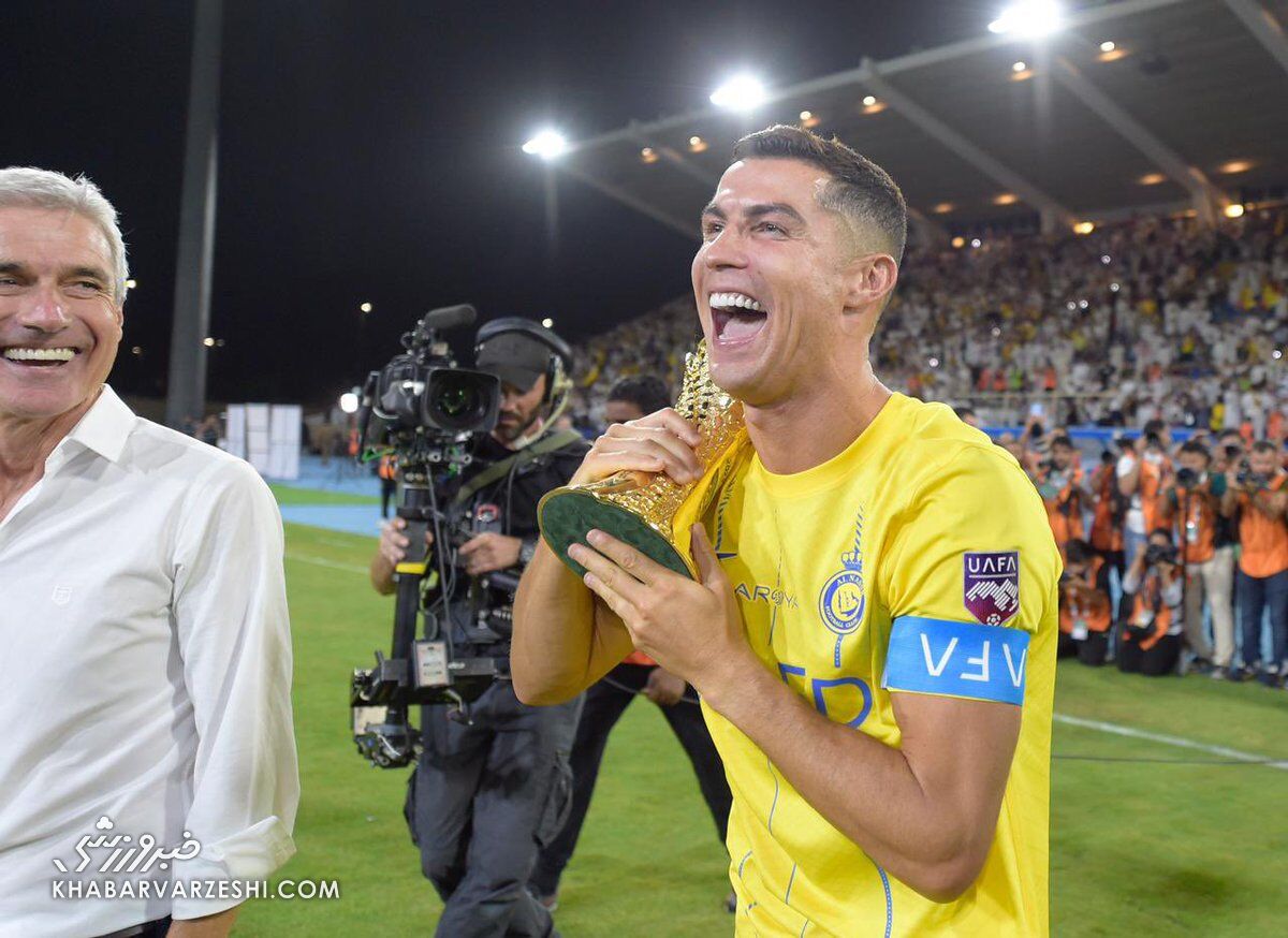 فردوسی پور و برنامه ۹۰ که به سادگی حذف شدند؛ حالا چرا صداوسیما سراغ رونالدو و بنزما نمی رود؟/ پشت پرده نادیده گرفتن پخش زنده لیگ عربستان و ریزش مخاطب تمام عیار