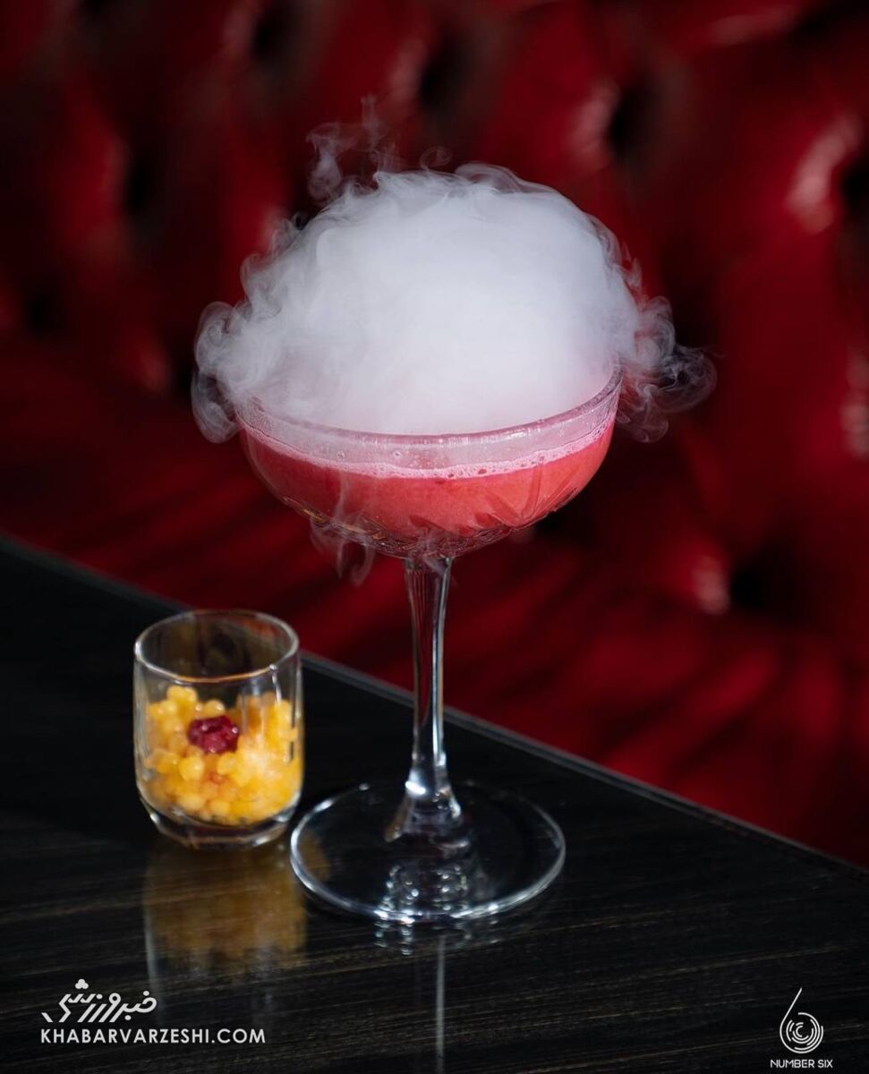 نوشیدنی در رستوران نامبر سیکس