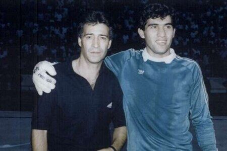 عکس| اسطوره استقلالی ها عاشق این پرسپولیسی بود/ روابط گرم و عالی ۲ دروازهبان فراموش نشدنی فوتبال ایران