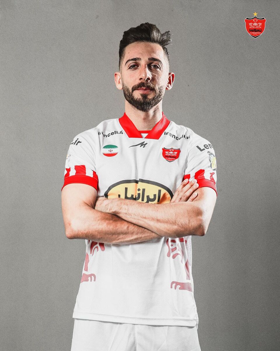 تصاویر| رونمایی از کیت دوم پرسپولیس/ سرخپوشان با پیراهن متفاوت مقابل تراکتور