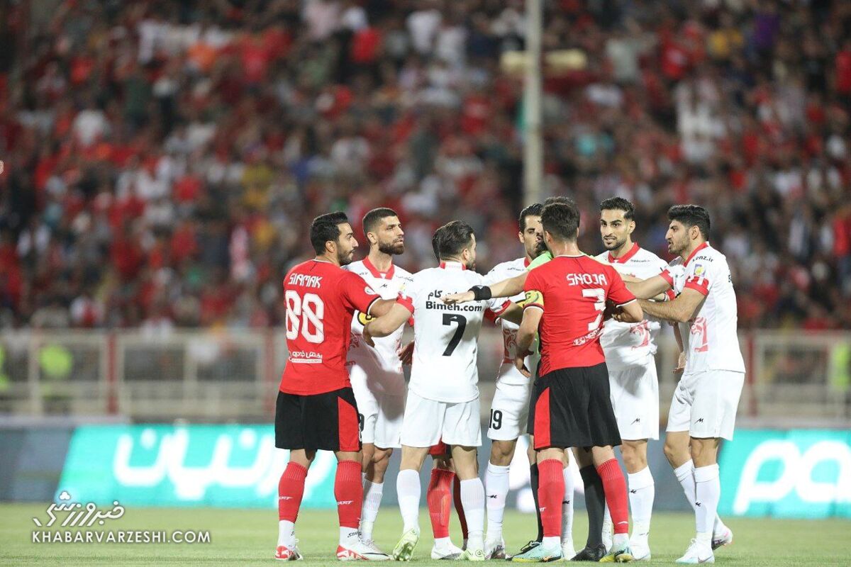 تصاویر| رفتار عجیب یک پرسپولیسی با یحیی گلمحمدی