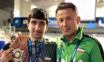 عکس| دست فروشی قهرمان کشتی جهان در خوزستان/ سکوت سرمربی تیم ملی شکست