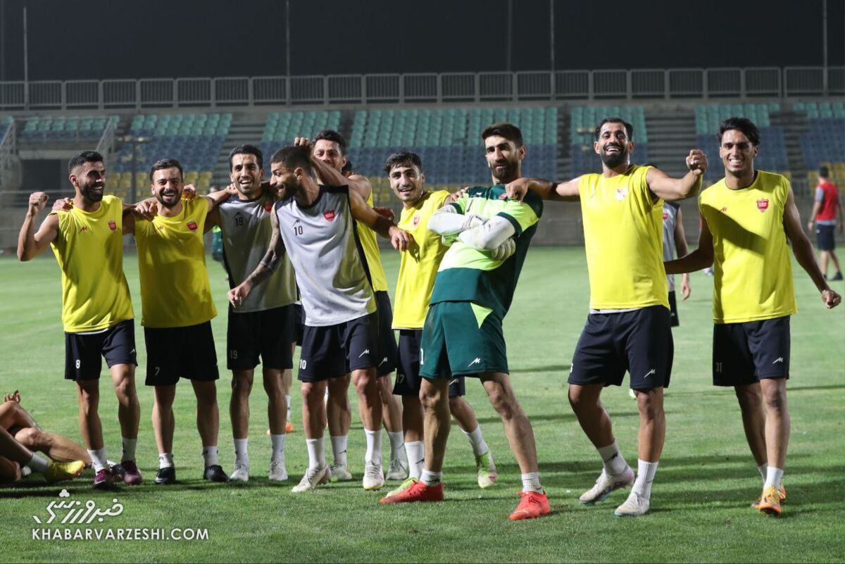 سلاح پرسپولیس در لیگ قهرمانان آسیا/ گلمحمدی اعتراف کرد؛ به این دلیل ۲ مرتبه به فینال رسیدیم! سلاح پرسپولیس در لیگ قهرمانان آسیا/ گلمحمدی اعتراف کرد؛ به این دلیل ۲ مرتبه به فینال رسیدیم!