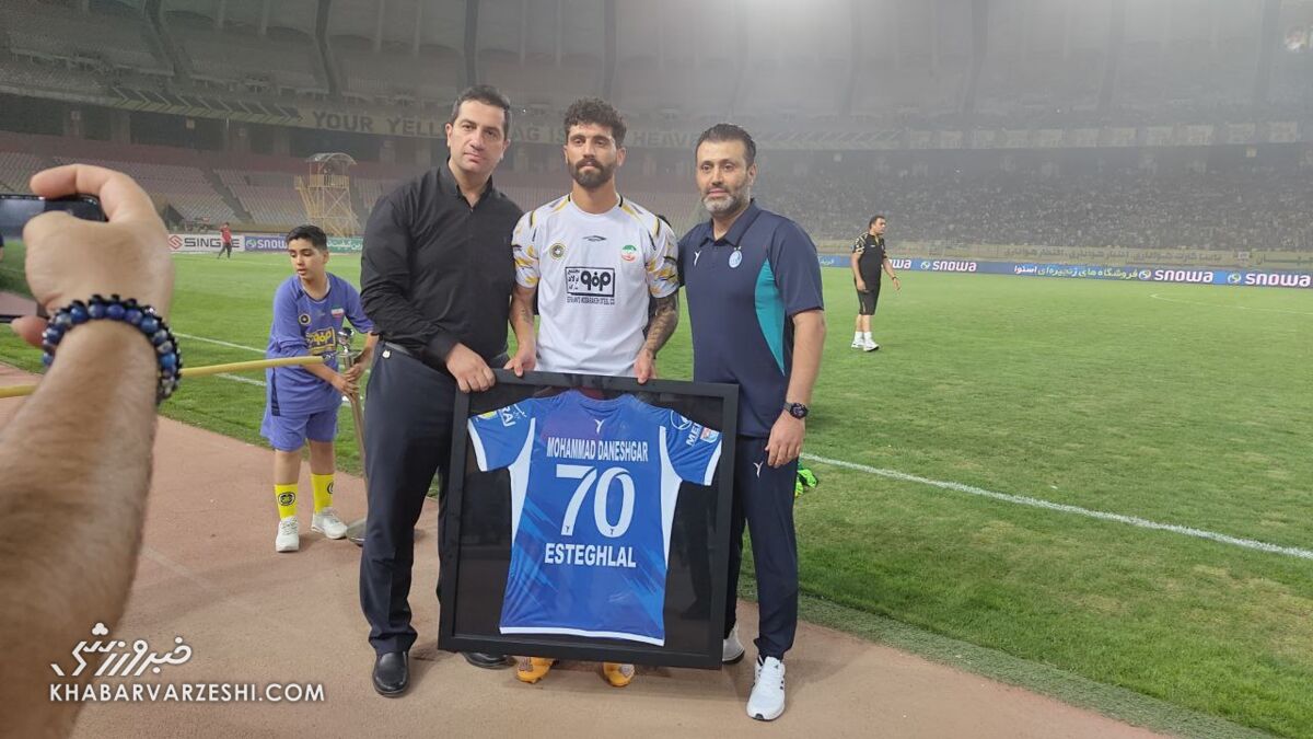 تصاویر| هدیه خاص باشگاه استقلال به سه بازیکن سپاهان قبل از بازی حساس