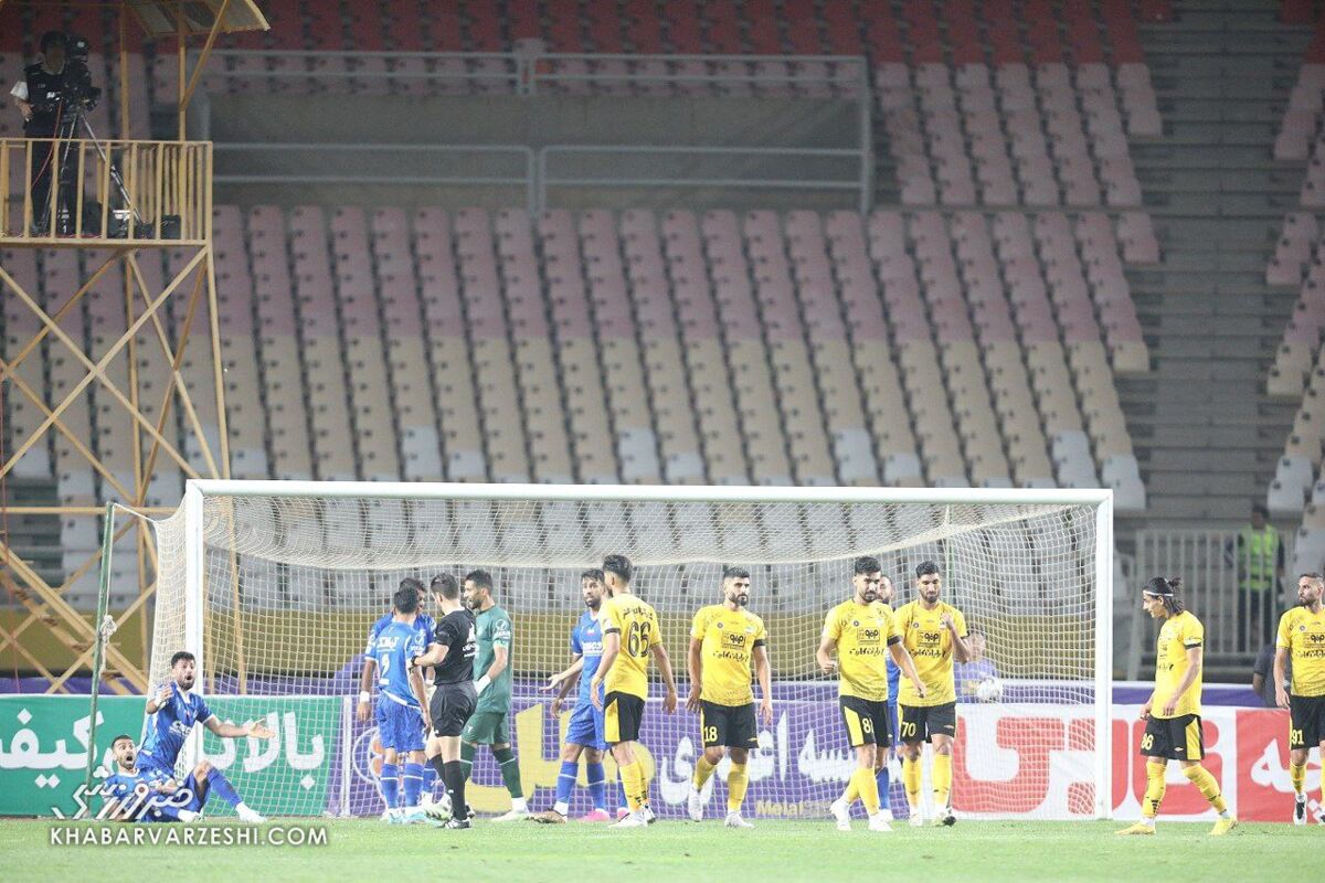 سپاهان فاتح بازی بزرگ هفته؛ اولین شکست استقلال با جواد نکونام رقم خورد!